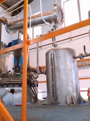 رآکتور نیمه صنعتی