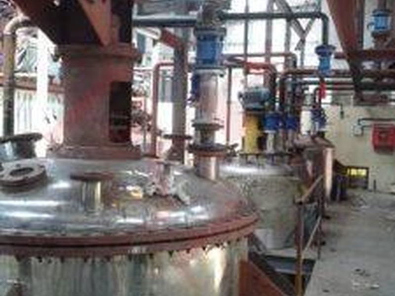 مواد اولیه و تجهیزات تولید رزین پلی‌استر