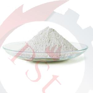 نمایی مدرن از یک کارخانه صنایع شیمیایی با ساختمانهای بلند، لولههای انتقال مواد و تجهیزات فرآیندی پیشرفته