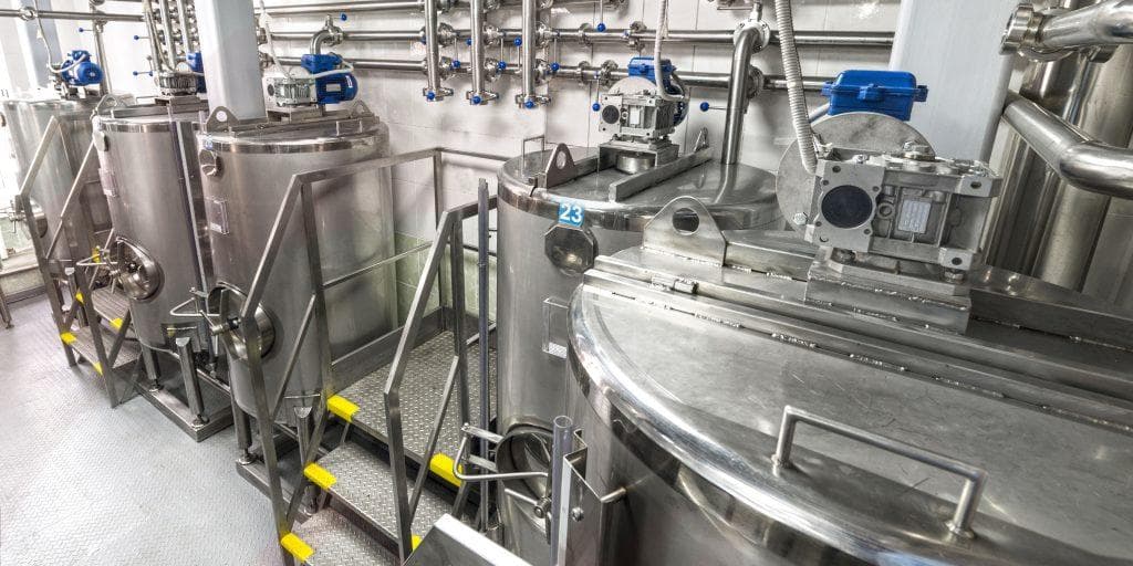 تجهیزات فرآوری و تولید مایع رسوببر و جرمگیر سطوح