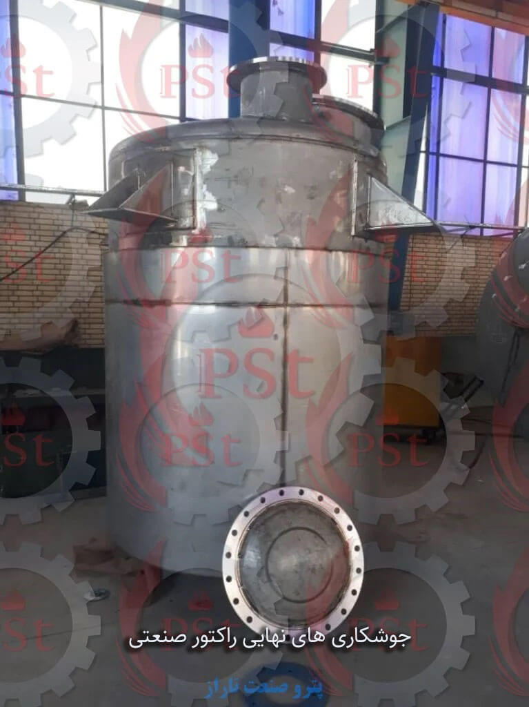 انجام جوشکاری نهایی در راکتور صنعتی