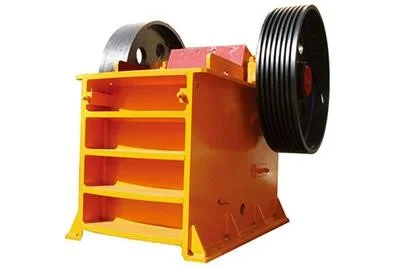 دستگاه سنگ‌شکن فکی برای خردایش اولیه سنگ‌ها در صنایع معدنی و ساختمانی