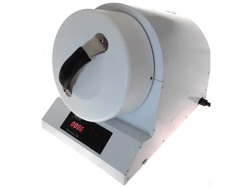 اتوکلاو برقی پزشکی برای استریل‌سازی تجهیزات درمانی.