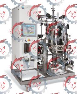 ظروف کشت میکروبی شامل پتری‌دیش و کانتینرهای مخصوص برای رشد و تکثیر میکروارگانیسم‌ها