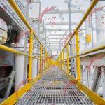 پروژه نصب سازه فلزی جرثقیل بندری با مقاومت بالا در برابر باد و رطوبت