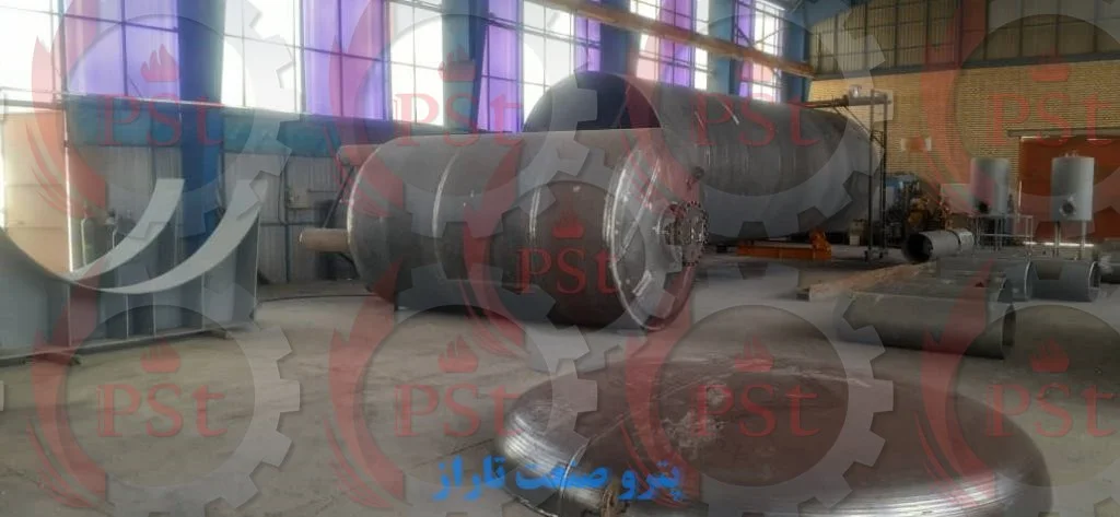 کارگاه ساخت و مونتاژ راکتورهای شیمیایی در شرکت پترو صنعت تاراز