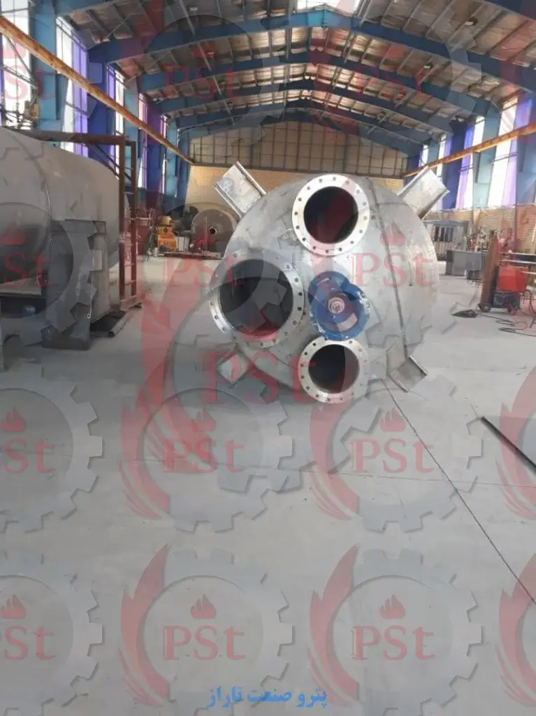 راکتور میکسر مخصوص تولید رزین در واحد صنعتی برای ترکیب مواد اولیه