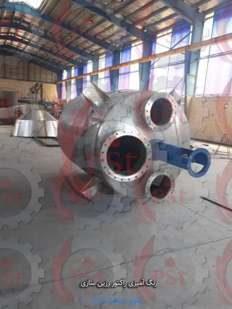 رنگ آمیزی بدنه راکتور رزین سازی صنعتی